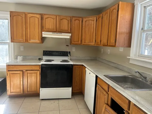 $499,000 | 303 West Main Street, Millbury, MA 01527