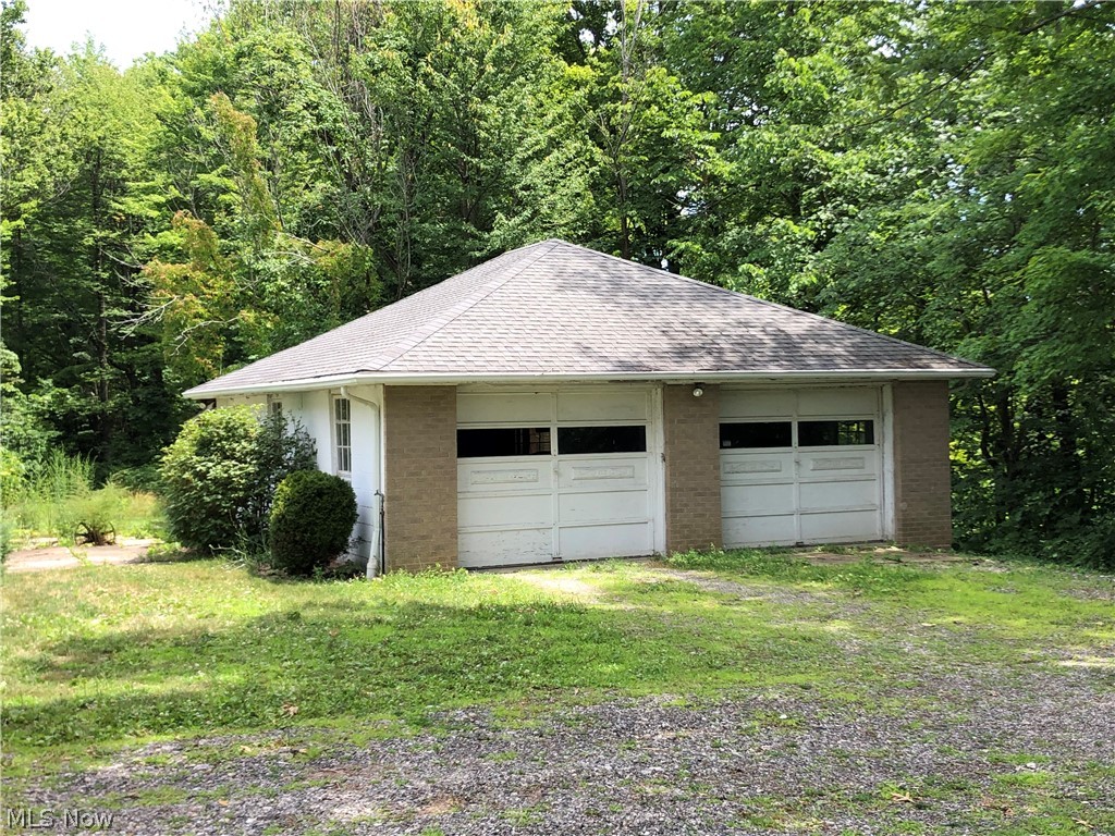 1565 Ridge Road Hinckley, OH 44233 - Photo 23 of 27