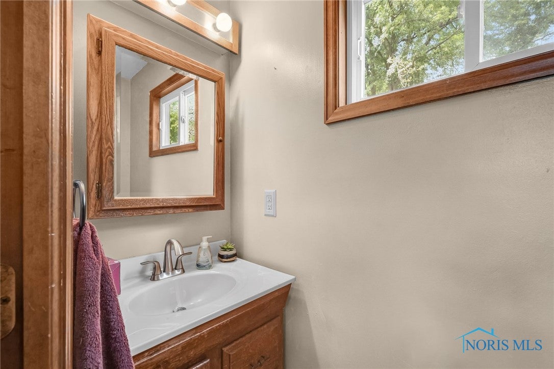5627 Chippewa Road Toledo, OH 43613 - Photo 9 of 19 Gallery Image 9