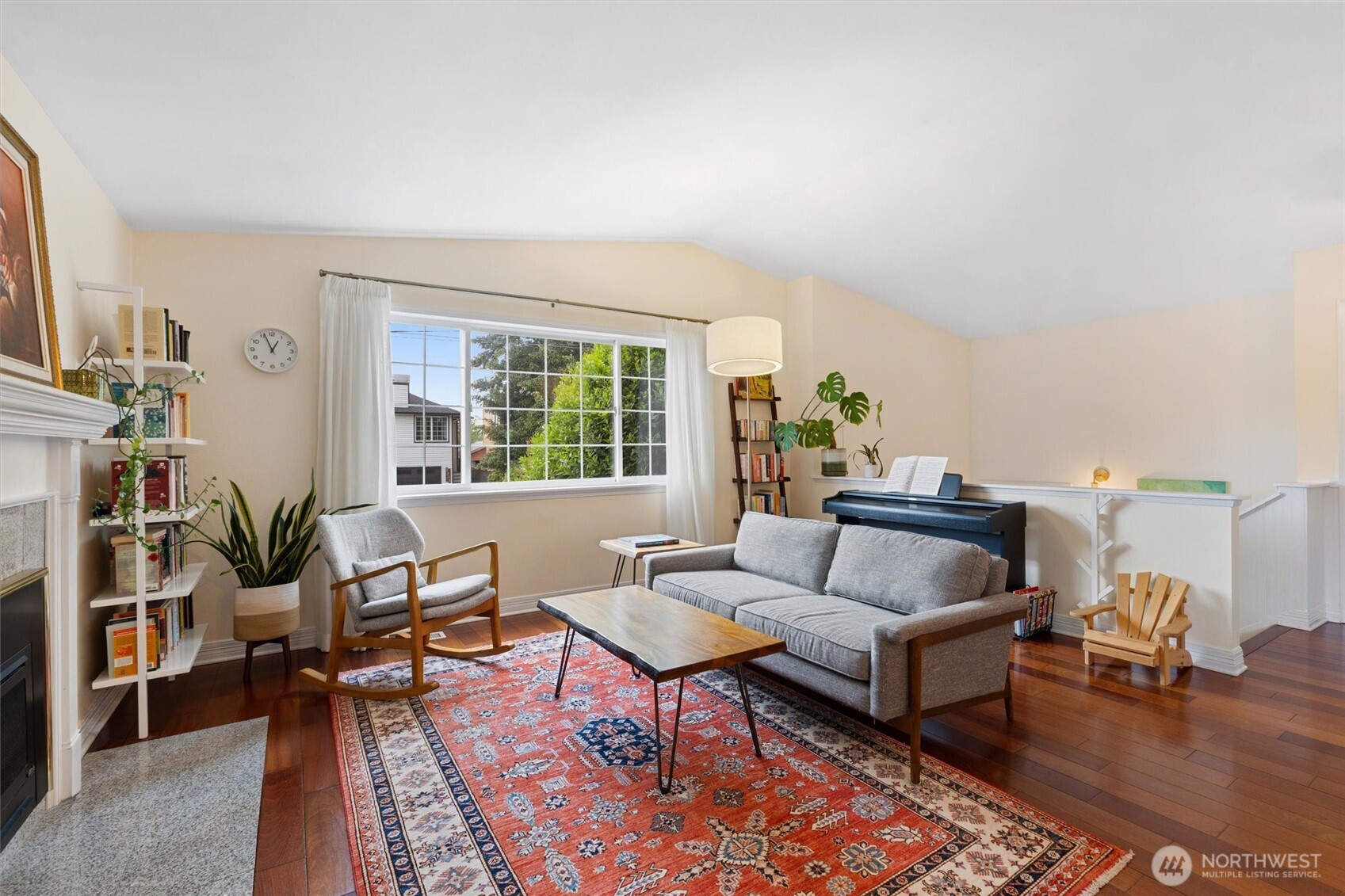 3238 Walnut Avenue Southwest Seattle, WA 98116 - Photo 6 of 40