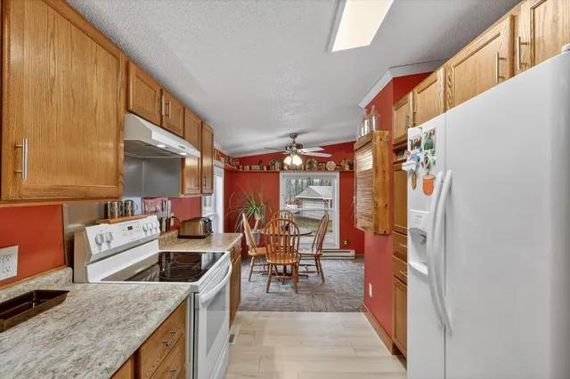 $195,000 | 1296 Charlton Drive, Hastings, MI 49058