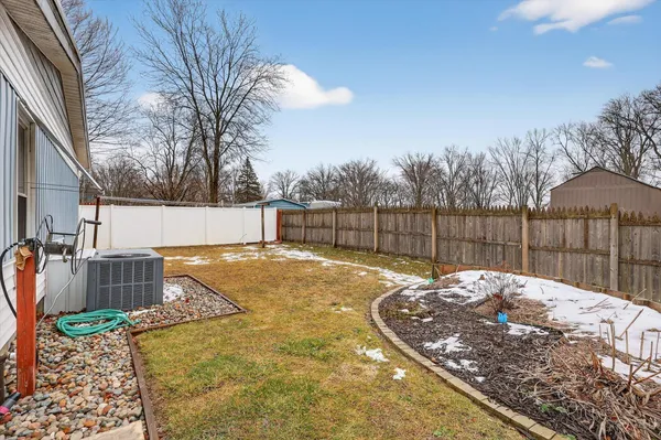 $192,000 | 1296 Charlton Drive, Hastings, MI 49058