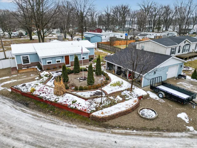 $195,000 | 1296 Charlton Drive, Hastings, MI 49058