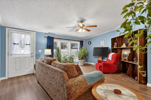 $195,000 | 1296 Charlton Drive, Hastings, MI 49058