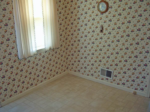15 Roosevelt Road Holbrook, MA 02343 - Photo 8 of 22 Gallery Image 8