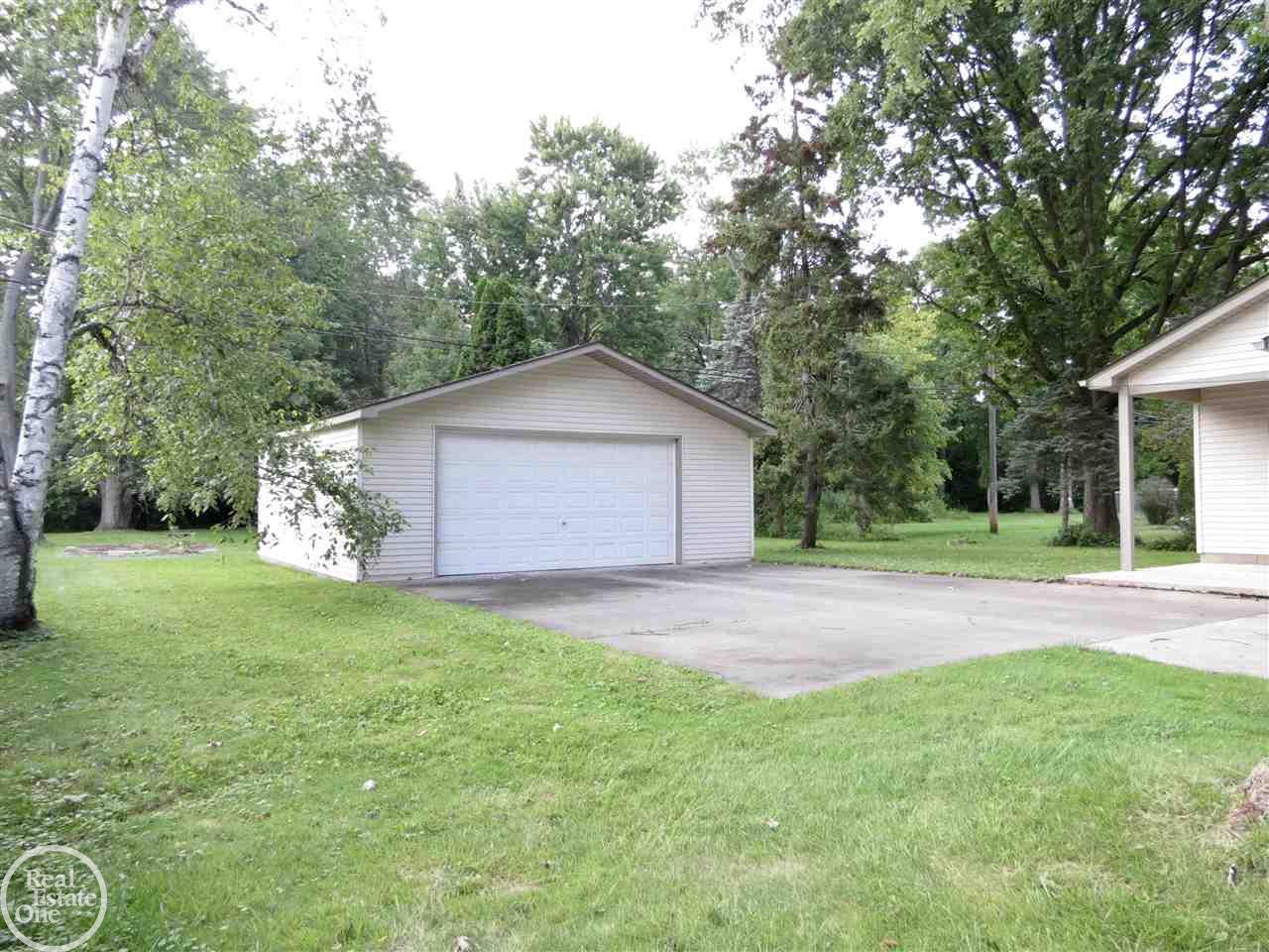 3530 Alida Avenue Rochester, MI 48309 - Photo 37 of 55 50053248-41.JPG