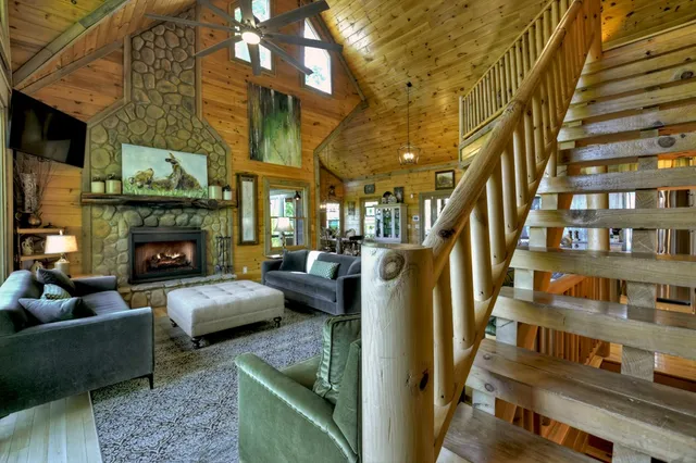 $1,099,999 | 46 Cochise Road, Cherry Log, GA 30522