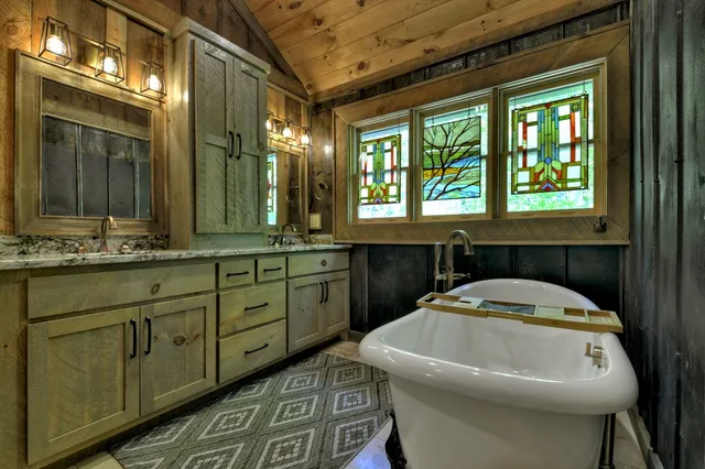 $1,099,999 | 46 Cochise Road, Cherry Log, GA 30522