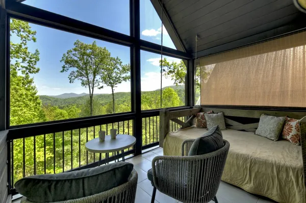 $994,999 | 46 Cochise Road, Cherry Log, GA 30522