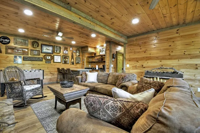 $1,099,999 | 46 Cochise Road, Cherry Log, GA 30522