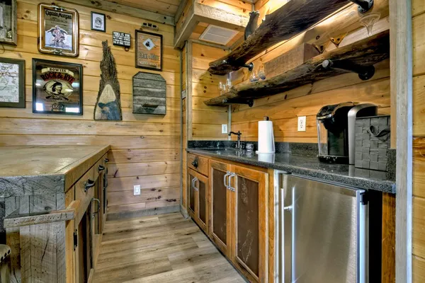 $994,999 | 46 Cochise Road, Cherry Log, GA 30522