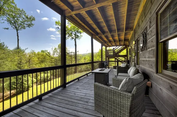 $994,999 | 46 Cochise Road, Cherry Log, GA 30522