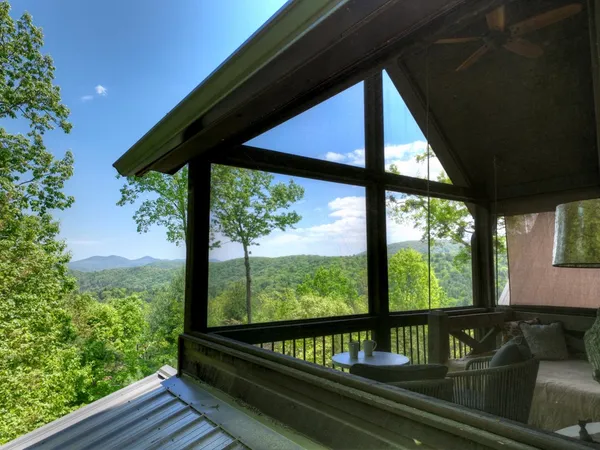 $994,999 | 46 Cochise Road, Cherry Log, GA 30522