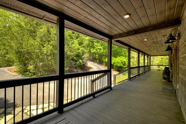 $994,999 | 46 Cochise Road, Cherry Log, GA 30522