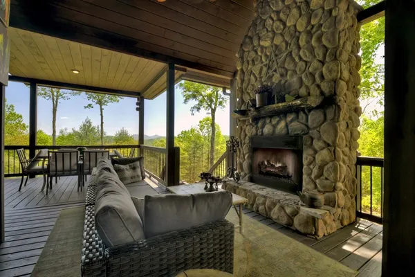 $994,999 | 46 Cochise Road, Cherry Log, GA 30522