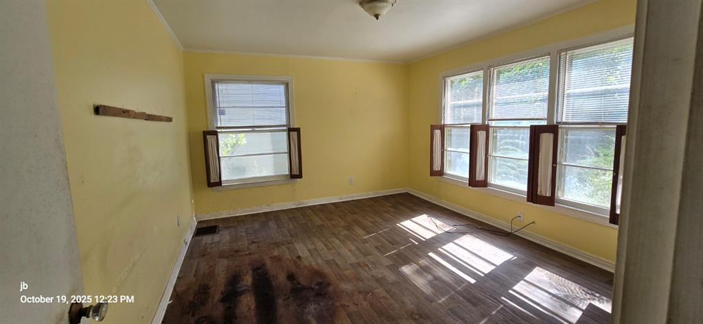 1314 South Azalea Drive Tyler, TX 75701 - Photo 11 of 27 a view of an empty room and window