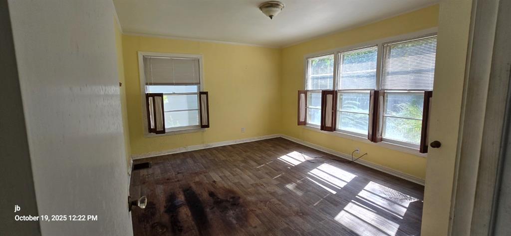 1314 South Azalea Drive Tyler, TX 75701 - Photo 10 of 27 a view of an empty room and window