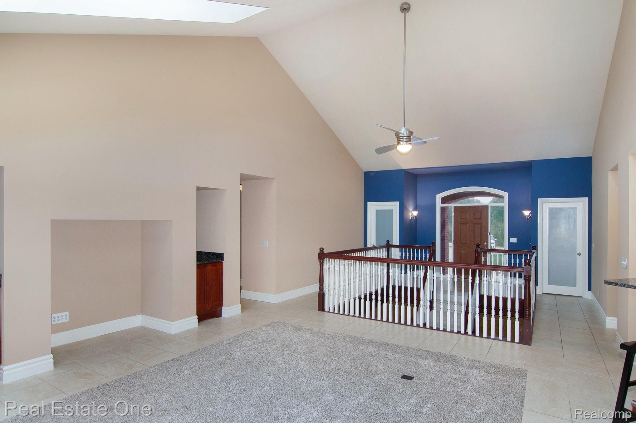 51900 Baker Road New Baltimore, MI 48047 - Photo 7 of 26 IMG_0802.jpg