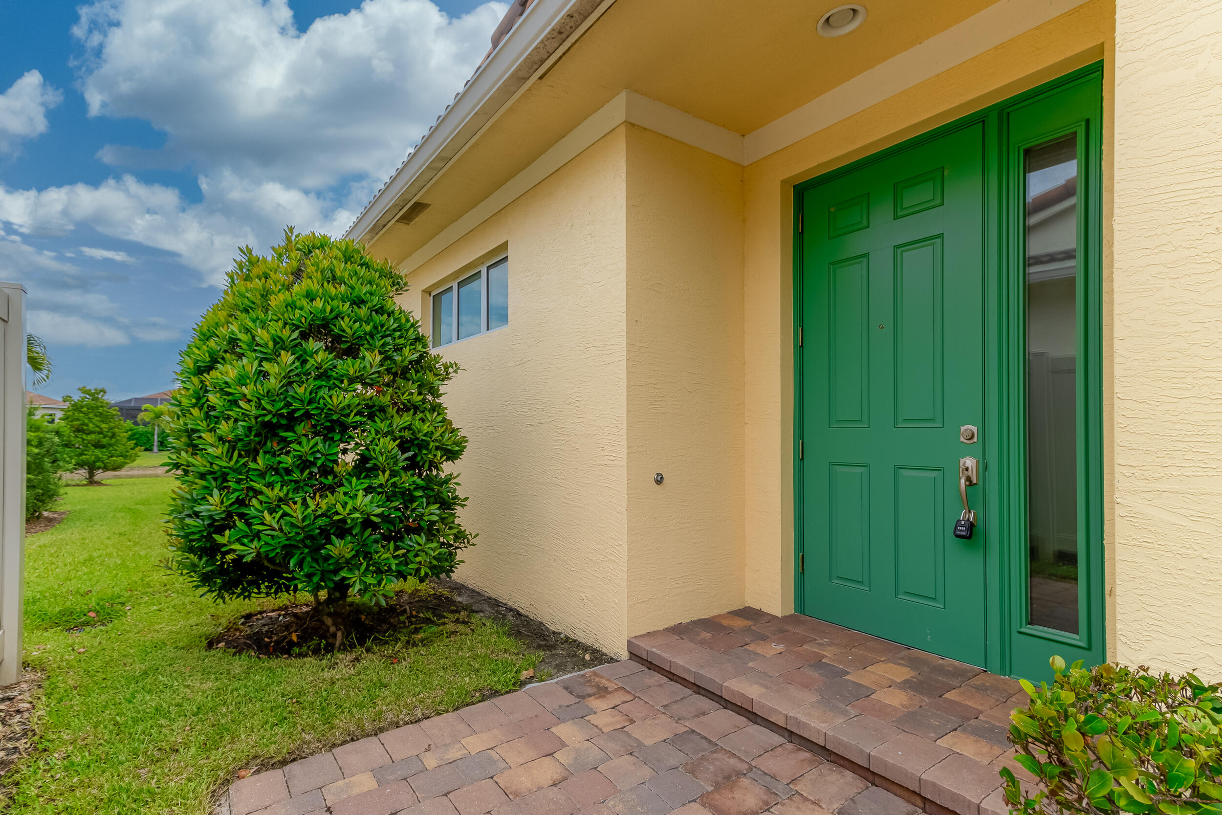 21012 Southwest Modena Way Port St. Lucie, FL 34986 - Photo 4 of 27 Entrance
