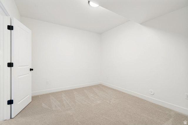 1351 Maple Circle Santaquin, UT 84655 - Photo 28 of 42 Neutral tone wall color with light-colored carpeting