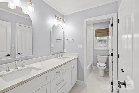 $970,000 | 11025 Thornhill Club Drive, Charlotte, NC 28277