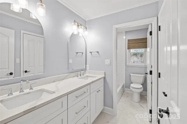 $970,000 | 11025 Thornhill Club Drive, Charlotte, NC 28277