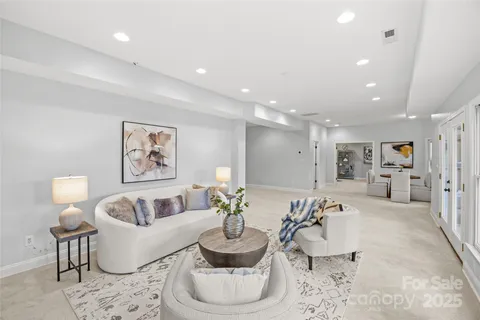 $970,000 | 11025 Thornhill Club Drive, Charlotte, NC 28277