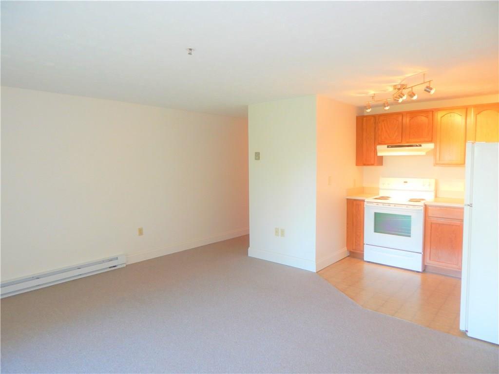 574 Main Street, Unit 101 Damariscotta, ME 04543 - Photo 16 of 34 Photo