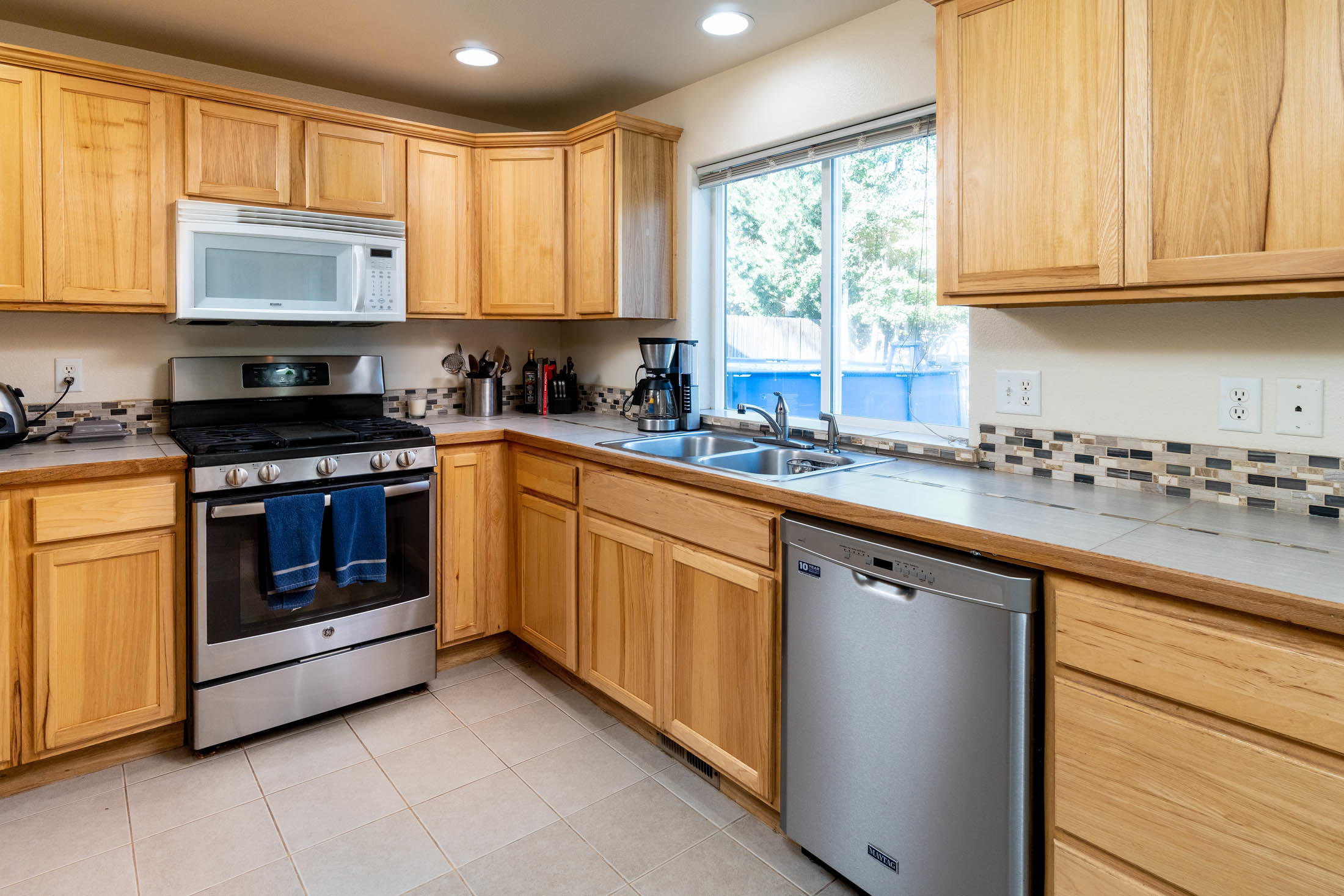 20549 Dylan Loop Bend, OR 97702 - Photo 9 of 20 20549 Dylan Loop_0048 copy