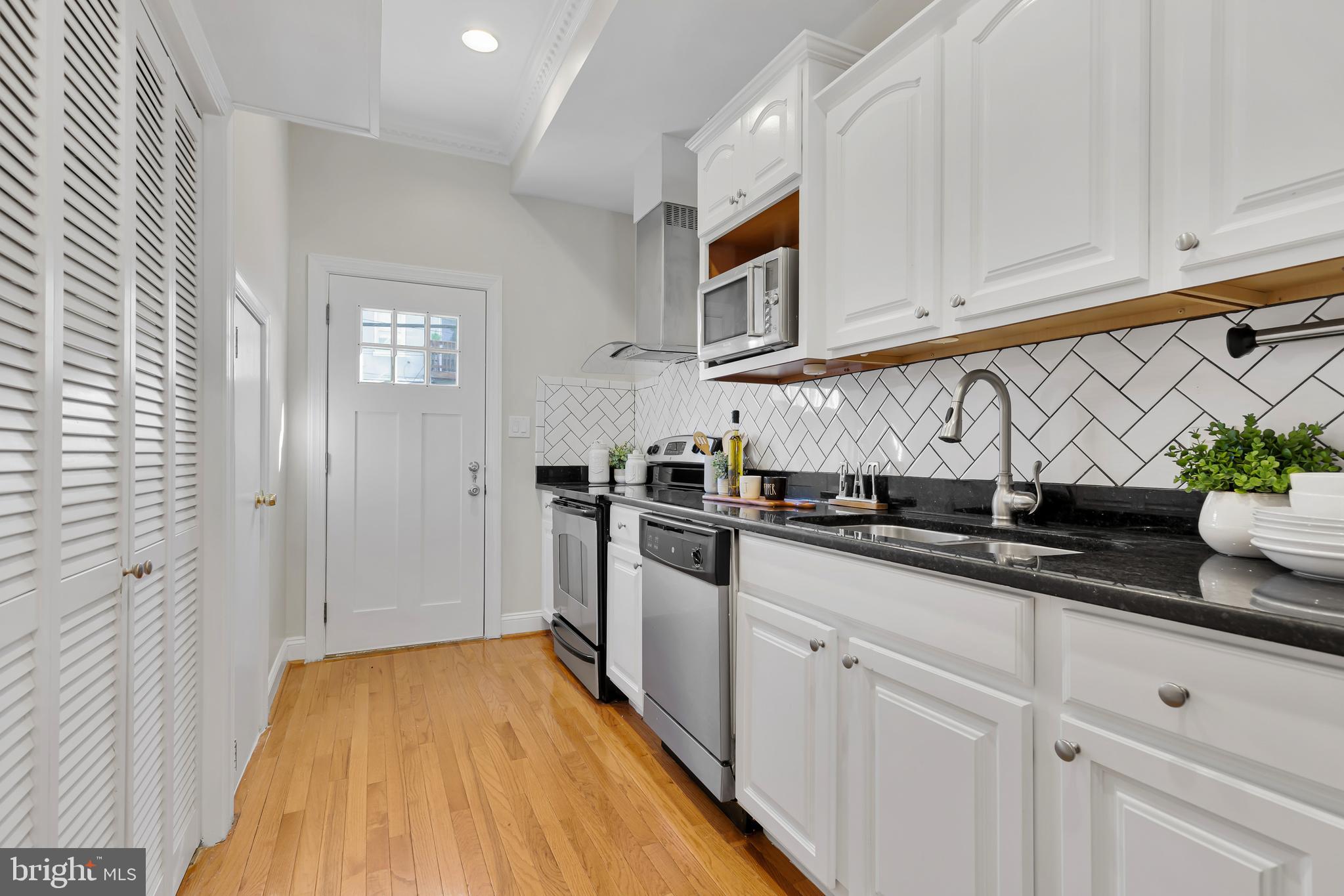 1125 3rd Street Northeast Washington, DC 20002 - Photo 7 of 26