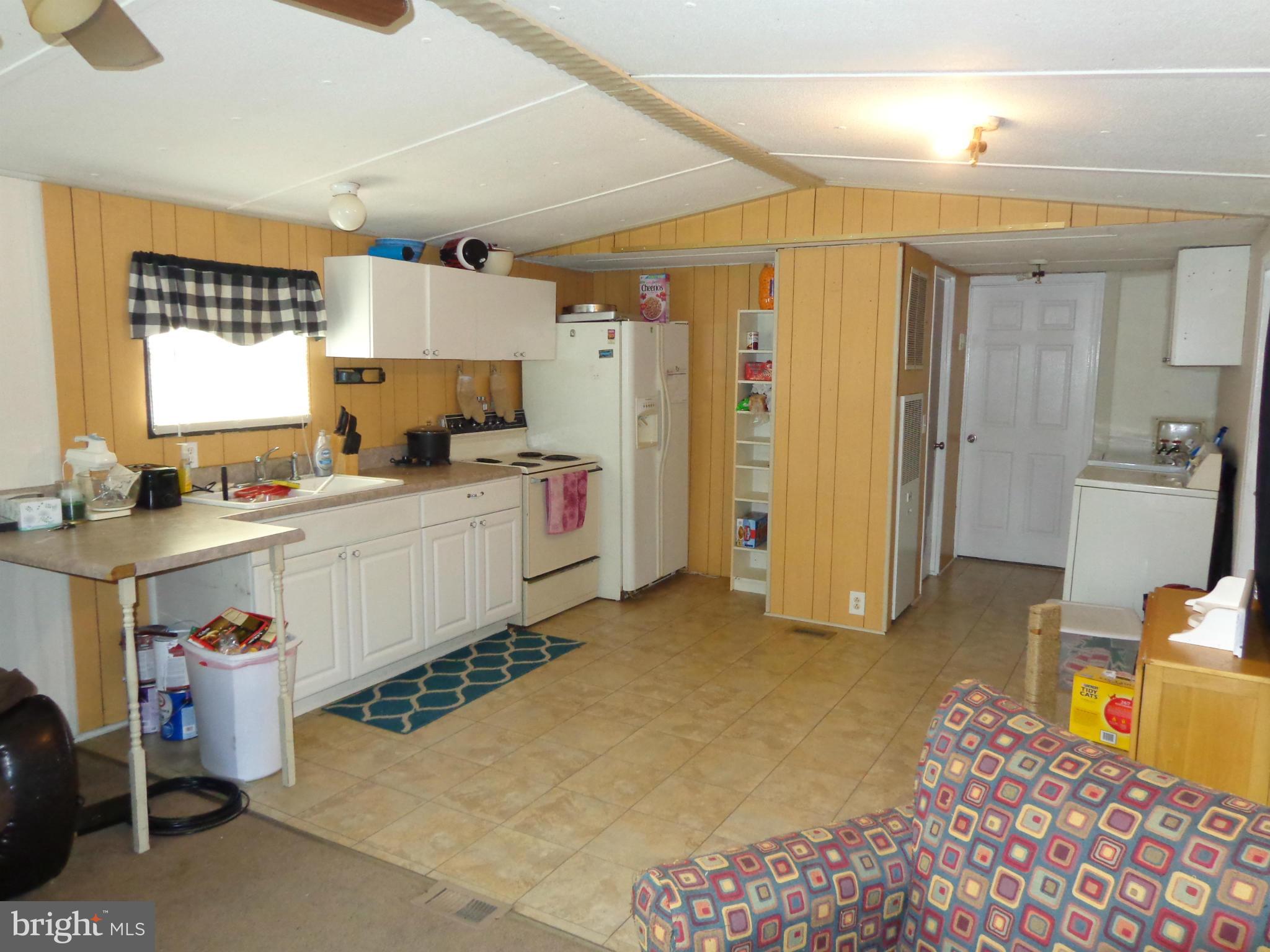 511 Grassdale Street Ranson, WV 25438 - Photo 3 of 13 Kitchen