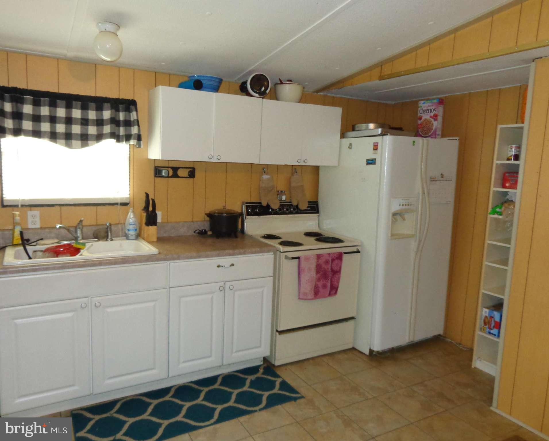 511 Grassdale Street Ranson, WV 25438 - Photo 4 of 13 Kitchen