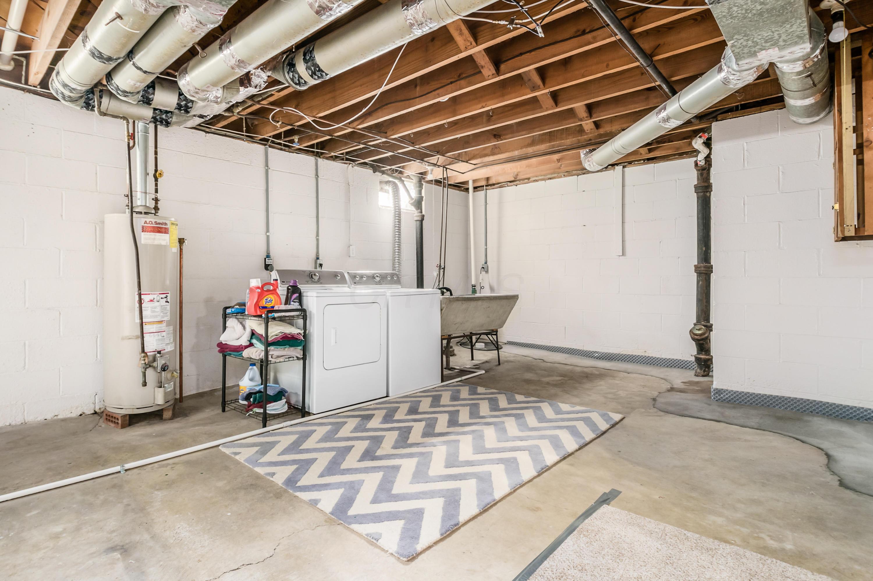 2015 Inchcliff Road Columbus, OH 43221 - Photo 36 of 44
