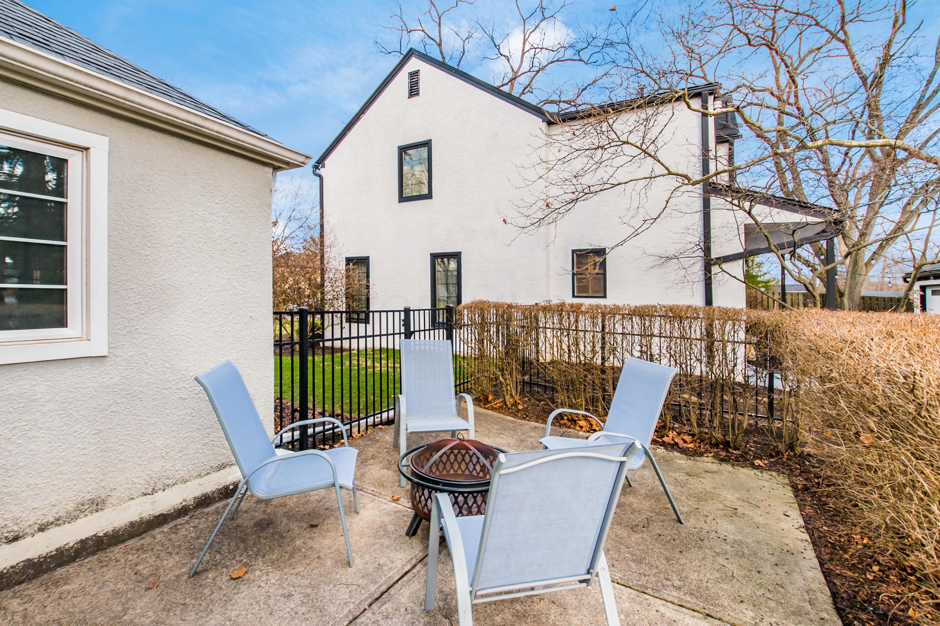 2015 Inchcliff Road Columbus, OH 43221 - Photo 40 of 44