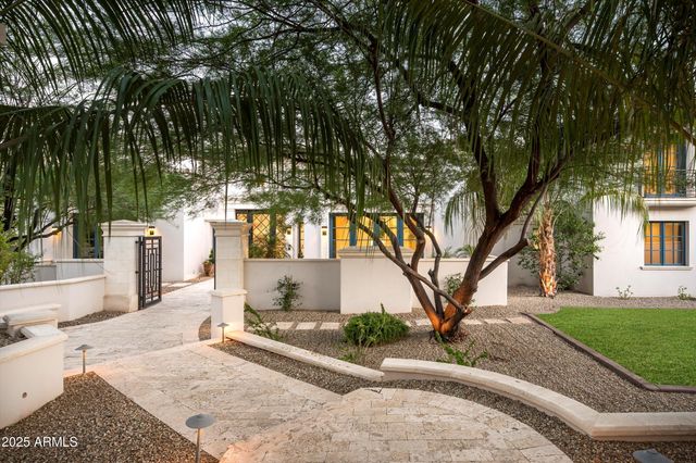 $8,725,000 | 5729 East Joshua Tree Lane, Paradise Valley, AZ 85253