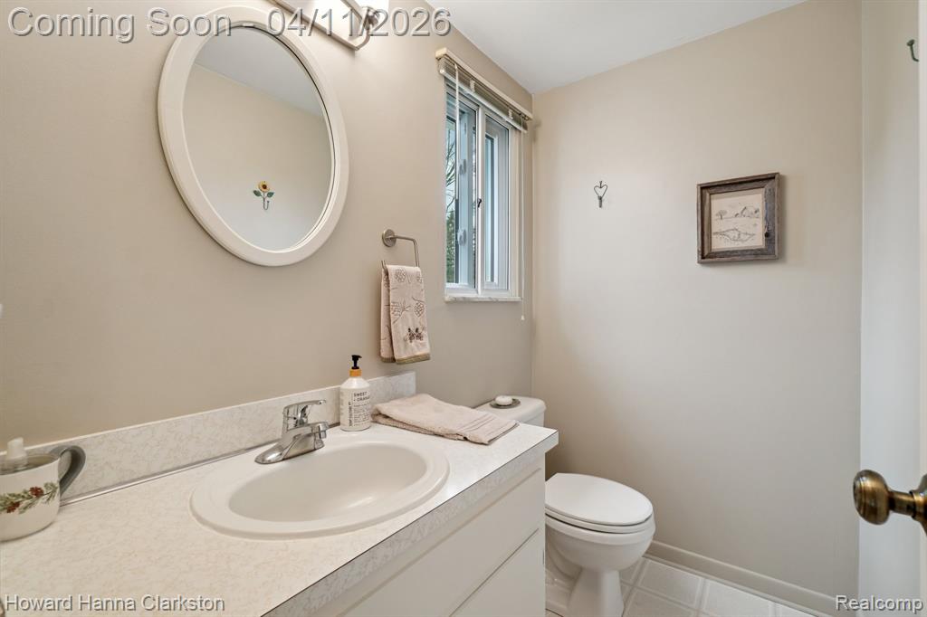 10995 Big Lake Road Davisburg, MI 48350 - Photo 12 of 46 Gallery Image 12