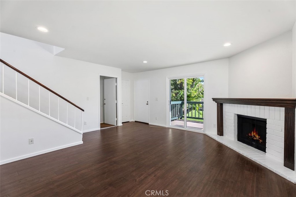 428 West First Street Tustin, CA 92780 - Photo 7 of 35