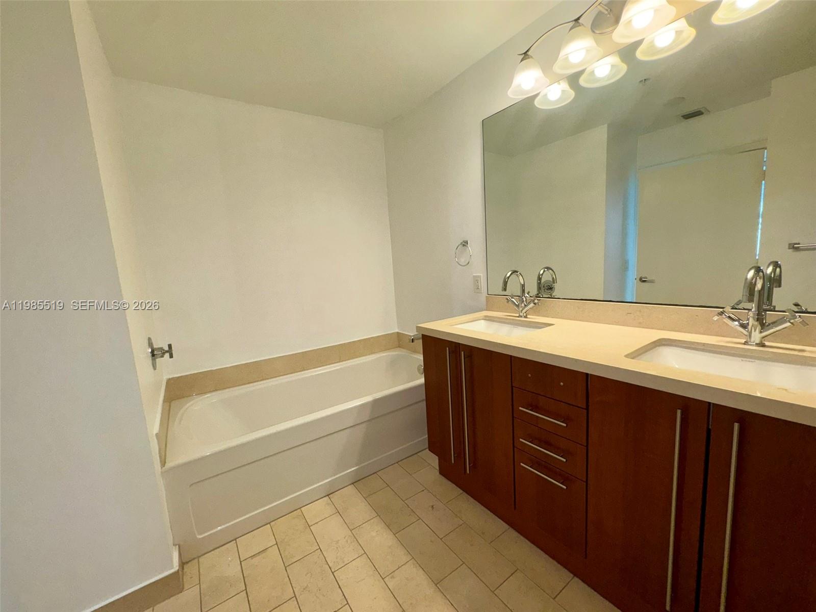 79 Southwest 12th Street, Unit 1210 Miami, FL 33130 - Photo 11 of 28