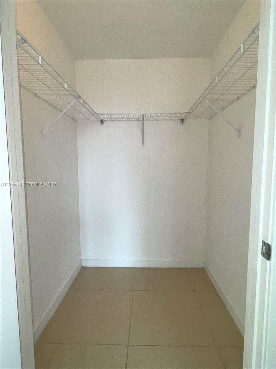 79 Southwest 12th Street, Unit 1210 Miami, FL 33130 - Photo 13 of 28