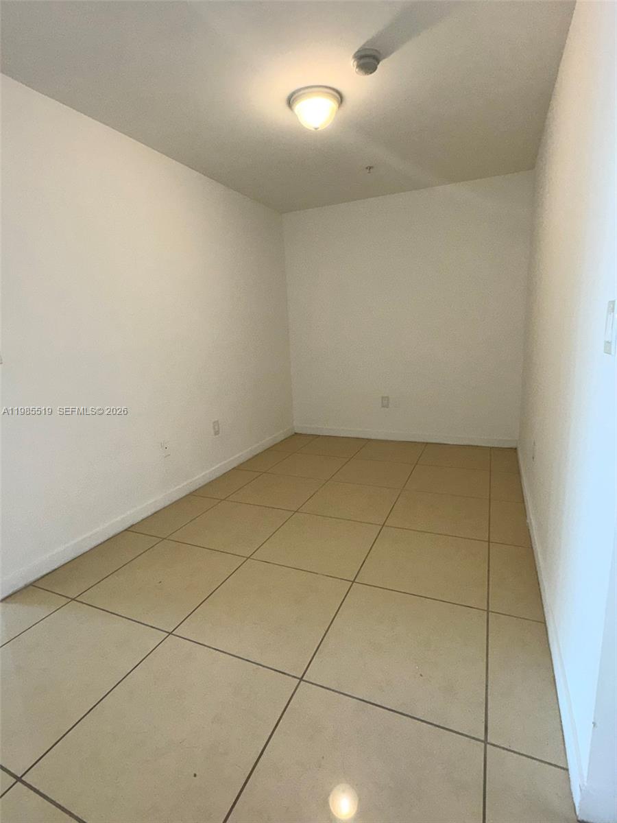 79 Southwest 12th Street, Unit 1210 Miami, FL 33130 - Photo 3 of 28