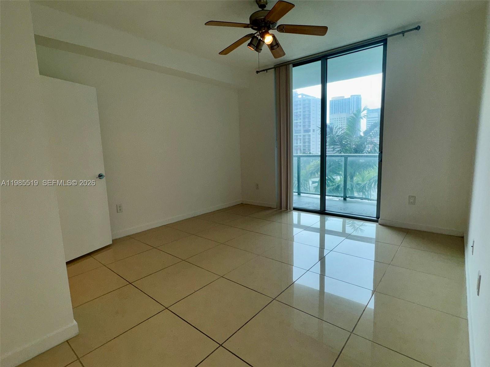 79 Southwest 12th Street, Unit 1210 Miami, FL 33130 - Photo 8 of 28