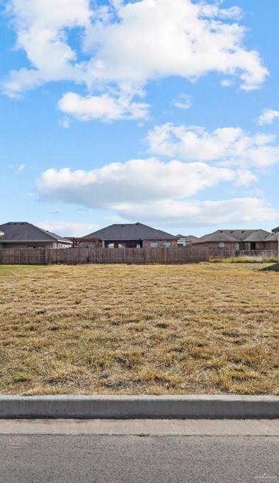 8721 Spoonbill Street Harlingen, TX 78552 - Photo 3 of 5 a view of a ocean