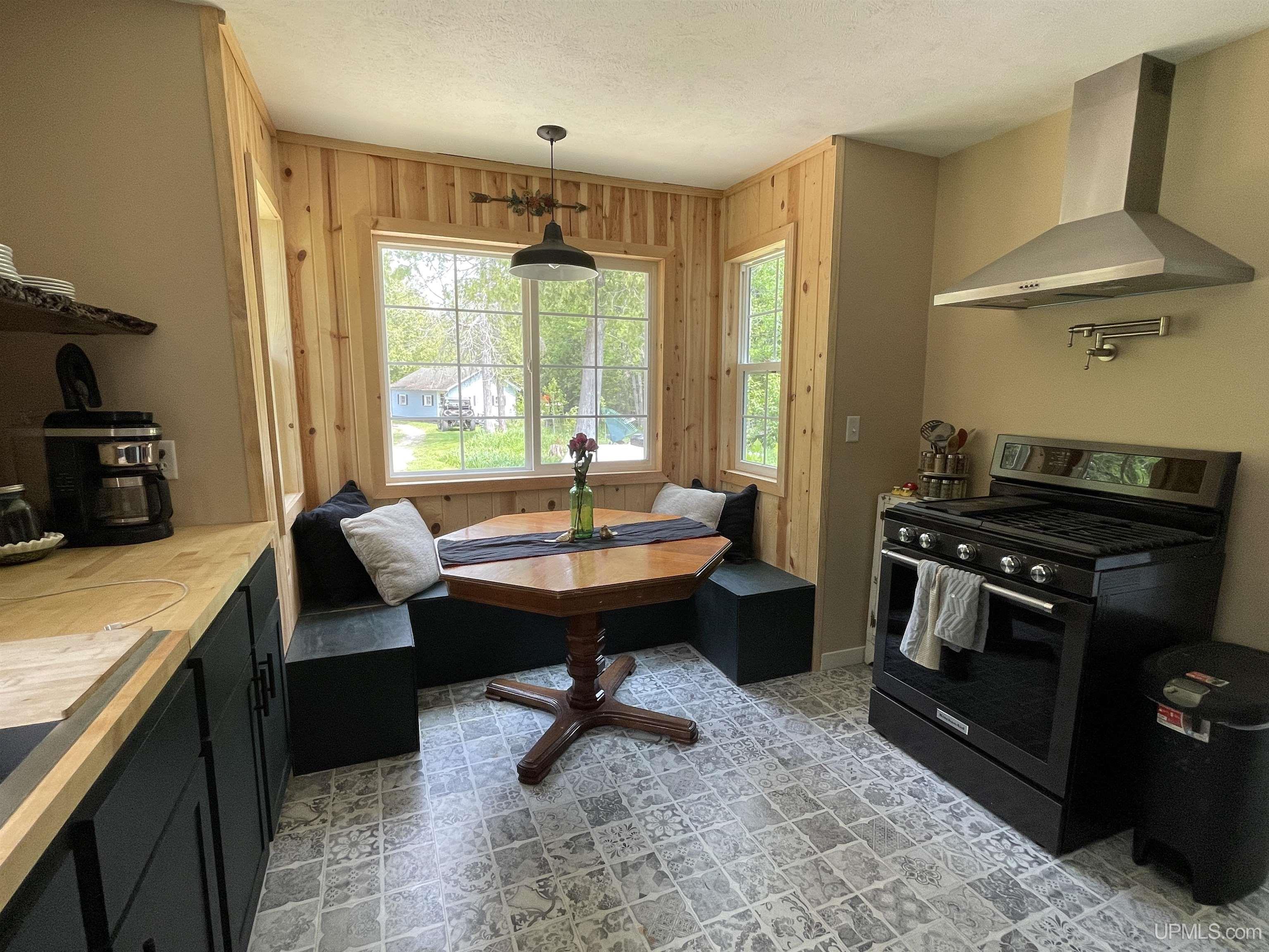 2731 Jones Road Gulliver, MI 49840 - Photo 8 of 39 Gallery Image 8