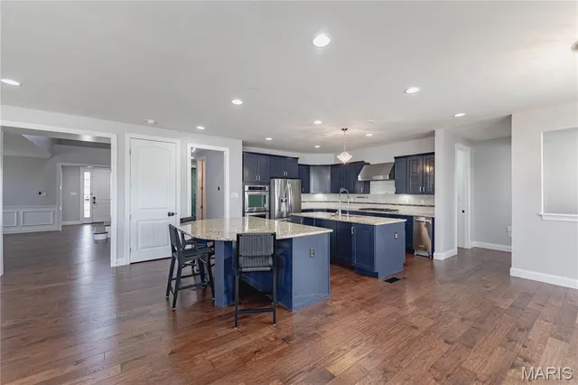 $1,300,000 | 351 Oak Stand Court, Chesterfield, MO 63005