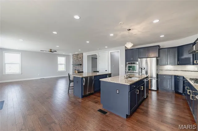 $1,300,000 | 351 Oak Stand Court, Chesterfield, MO 63005