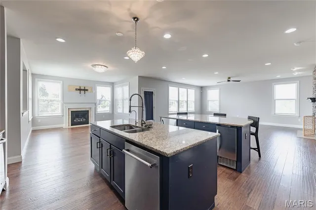 $1,300,000 | 351 Oak Stand Court, Chesterfield, MO 63005