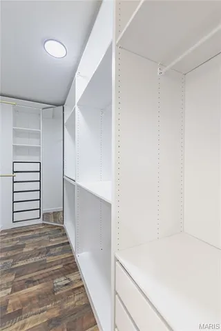 $1,300,000 | 351 Oak Stand Court, Chesterfield, MO 63005