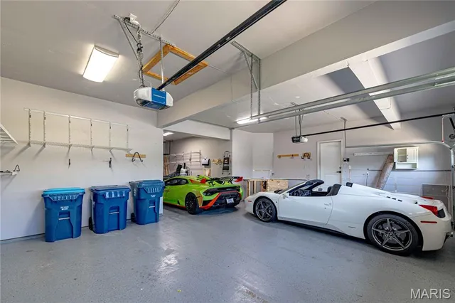 $1,300,000 | 351 Oak Stand Court, Chesterfield, MO 63005