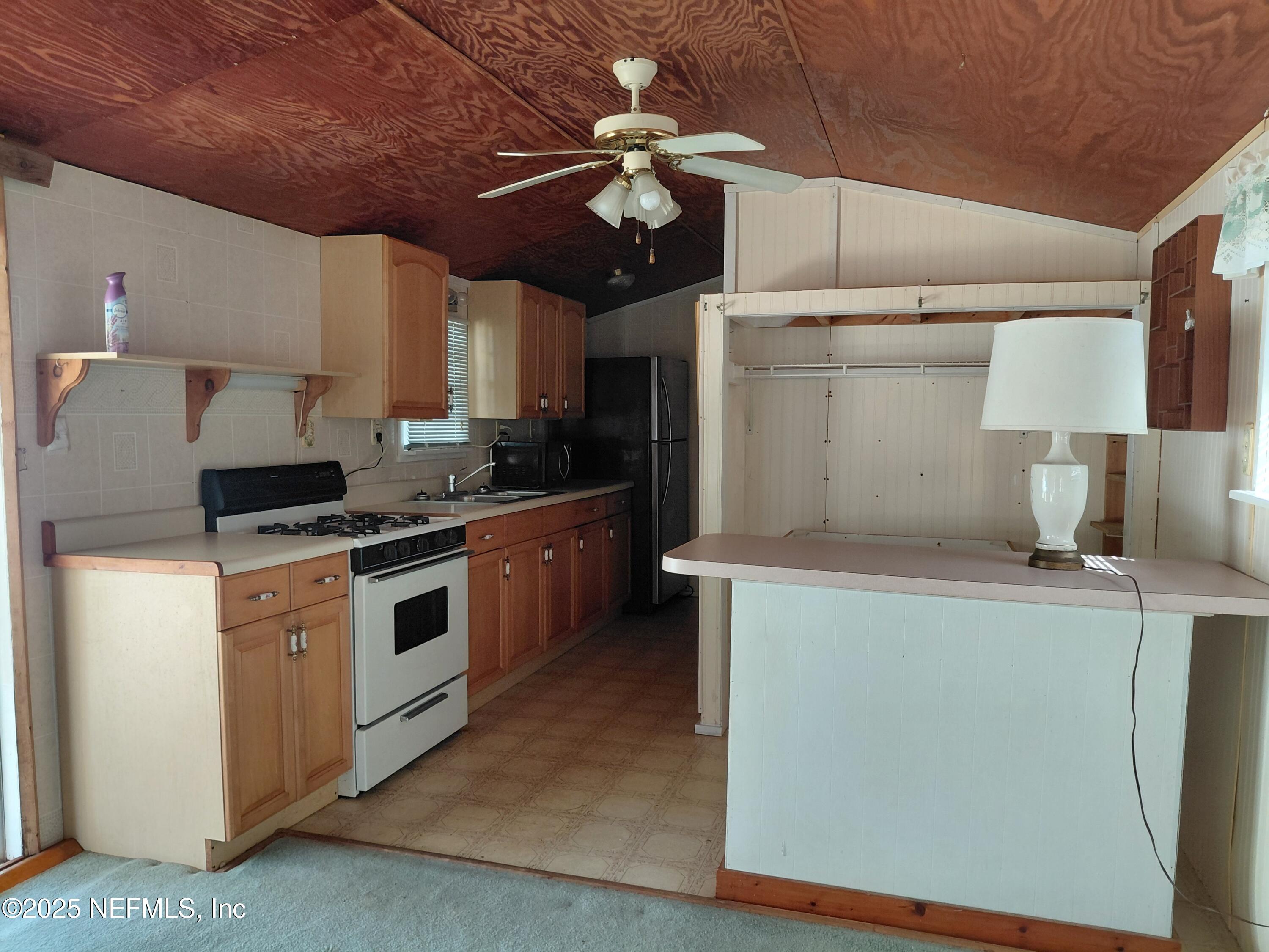 15690 Sears Road Jacksonville, FL 32218 - Photo 27 of 39 Unit B Kitchen