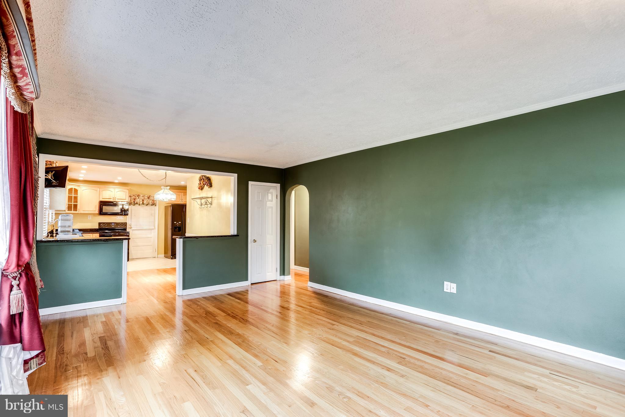 2100 Bethel Road Finksburg, MD 21048 - Photo 11 of 36 Large Living Room w/ New Gleaming Hardwood Floors